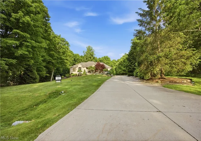 2nd image of 11565 Robin Wood Ln, Chagrin Falls, OH 44023 | MLS# 5216065