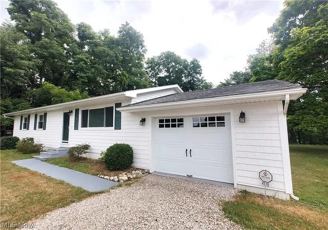 4th image of 4510 S Ridge Rd E, Geneva, OH 44041 | MLS# 5216077