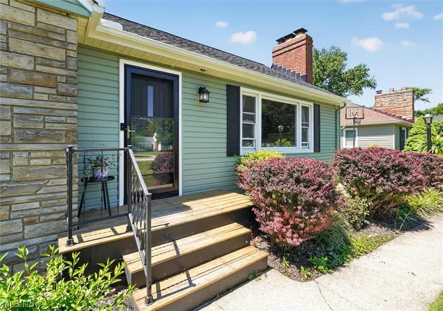 Homes for sale in Middleburg Heights, OH | 13795 Shawnee Trl, Middleburg Heights, OH 44130 | MLS# 5215986