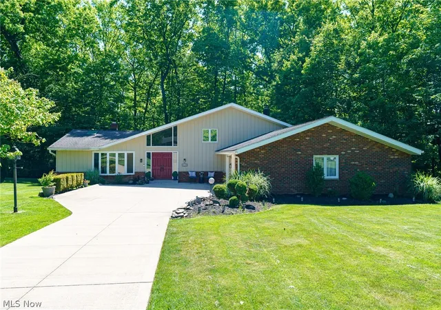 Photo 1 of Sale Pending at 9124 Meadow Ln, Brecksville, OH 44141 | MLS# 5215433 | Listing updated on 2026-08-03