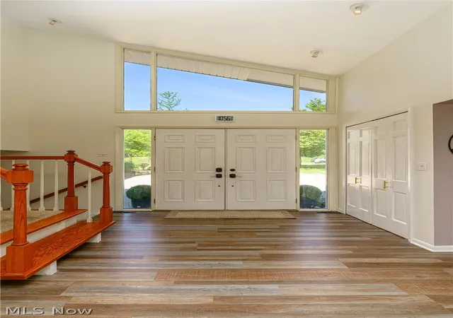 Photo 3 of Sale Pending at 9124 Meadow Ln, Brecksville, OH 44141 | MLS# 5215433 | Listing updated on 2026-08-03