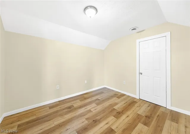 Listing Photo 5 - Condo for sale in building located at 3020 W 47th St, Cleveland, OH 44102