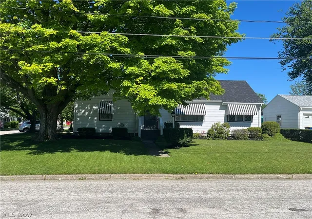 3rd image of 708 Allen Ave, Ashtabula, OH 44004 | MLS# 5215672