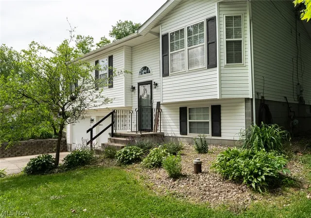 Homes for sale in Uniontown, OH | 1211 Kingston Rd, Uniontown, OH 44685 | MLS# 5215509