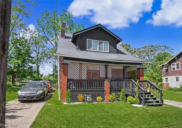 2nd image of 32 E Avondale Ave, Youngstown, OH 44507 | MLS# 5212839