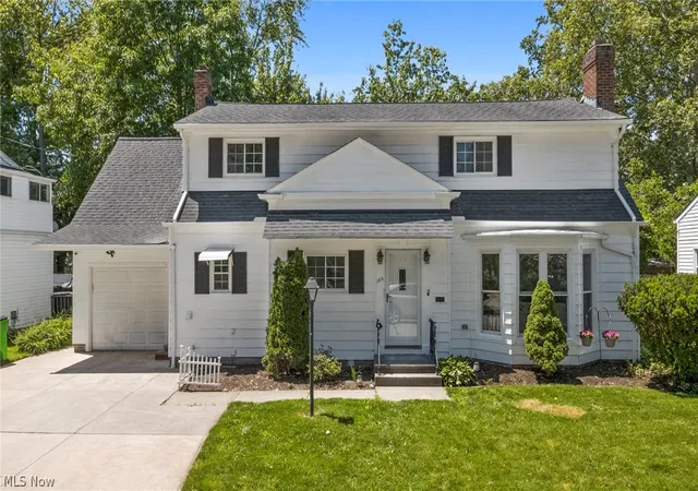 1st image of 100 Lake Edge Dr, Euclid, OH 44123 | MLS# 5213584