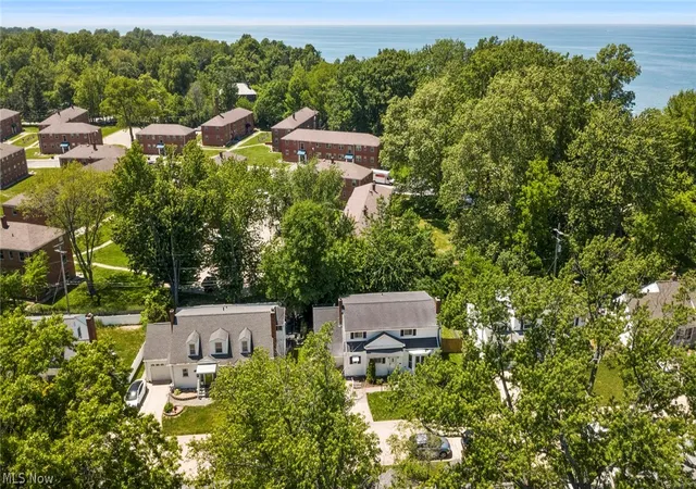41st image of 100 Lake Edge Dr, Euclid, OH 44123 | MLS# 5213584