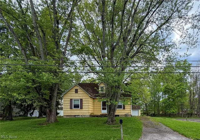 2nd image of 8060 Paulin Dr, Youngstown, OH 44514 | MLS# 5215572
