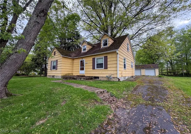 3rd image of 8060 Paulin Dr, Youngstown, OH 44514 | MLS# 5215572