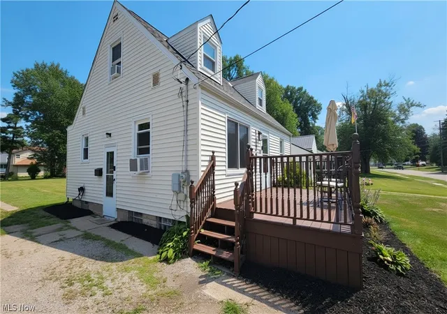 2nd image of 1328 Myrtle Ave, Ashtabula, OH 44004 | MLS# 5216098