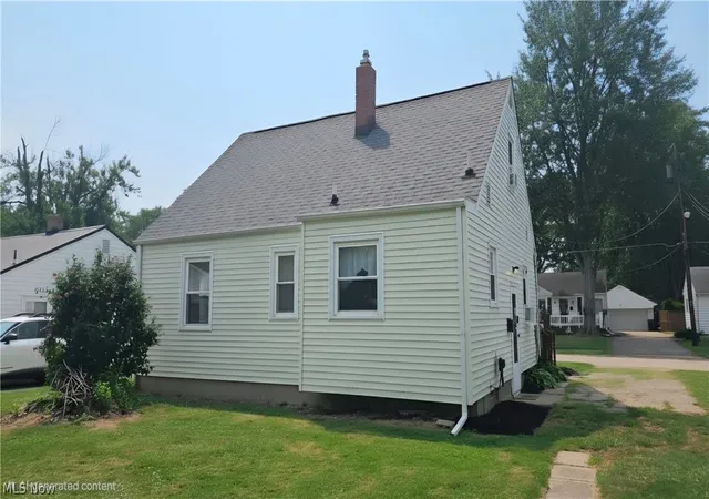3rd image of 1328 Myrtle Ave, Ashtabula, OH 44004 | MLS# 5216098
