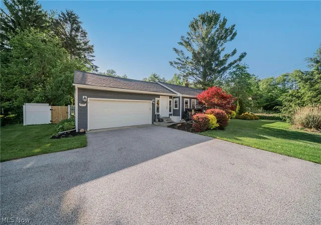 Photo 2 of Sale Pending at 543 N Lake St, Madison, OH 44057 | MLS# 5213843 | Listing updated on 2026-08-04