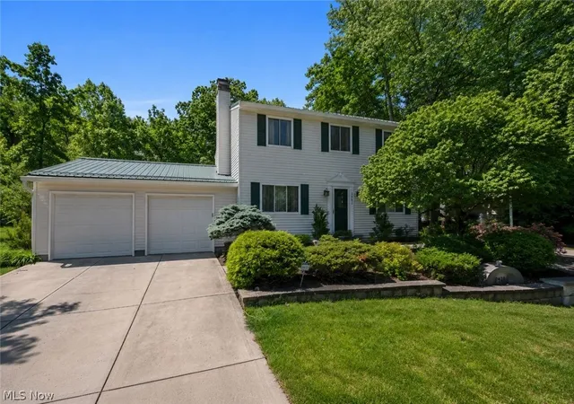 Homes for sale in North Royalton, OH | 9481 Yorkview Dr, North Royalton, OH 44133 | MLS# 5216106