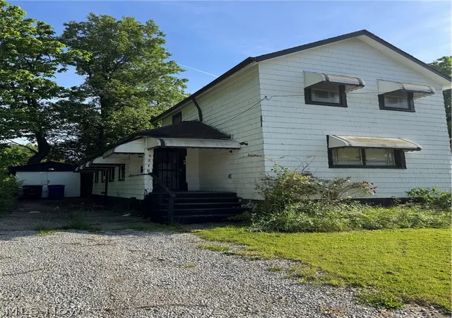 Photo 3 of Sale Pending at 9518 Benham Ave, Cleveland, OH 44105 | MLS# 5216094 | Listing updated on 2026-09-25