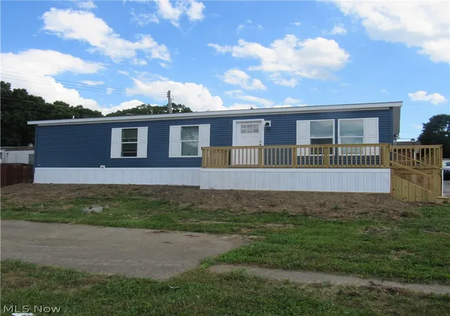 1st image of 3785 S Main St, Green, OH 44319 | MLS# 5215921