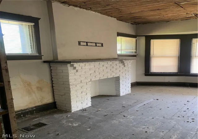 Photo 3 of Single family home for sale at 508 Eddy Rd, Cleveland, OH 44108 | MLS# 5216204 | Listing updated on 2026-08-28