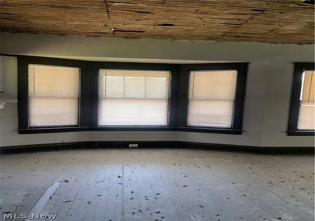 Photo 3 of Single family home for sale at 508 Eddy Rd, Cleveland, OH 44108 | MLS# 5216204 | Listing updated on 2026-08-28