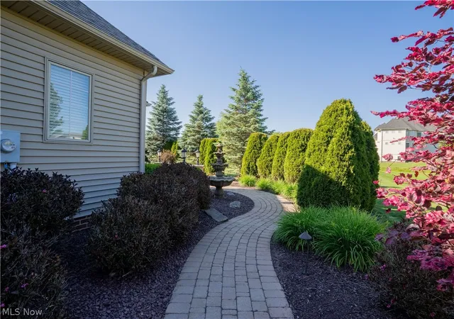 Photo 4 of Sale Pending at 3947 Via Siena, Youngstown, OH 44514 | MLS# 5216206 | Listing updated on 2026-08-05