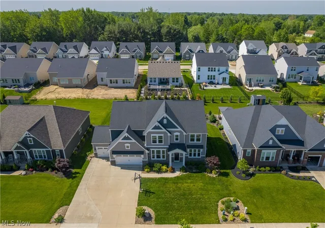 4th image of 36603 Amalfi Rd, North Ridgeville, OH 44039 | MLS# 5211175