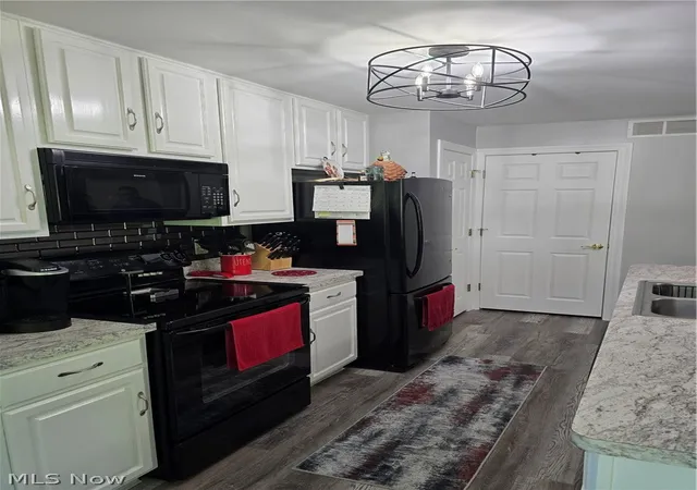 2nd image of 3800 Rosemont Blvd, Fairlawn, OH 44333