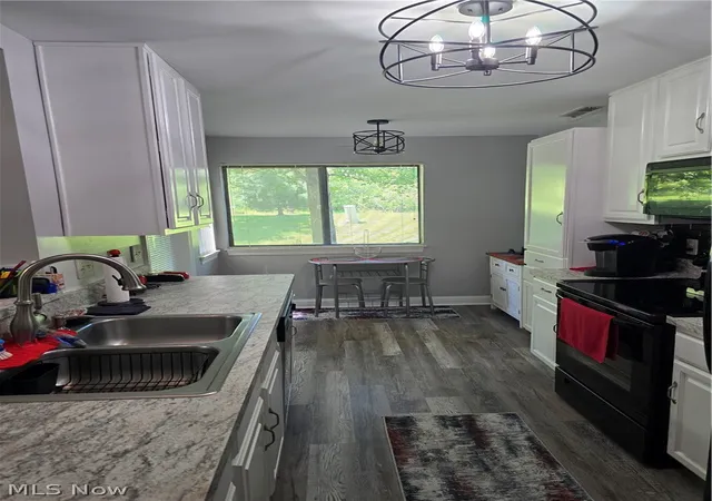 3rd image of 3800 Rosemont Blvd, Fairlawn, OH 44333