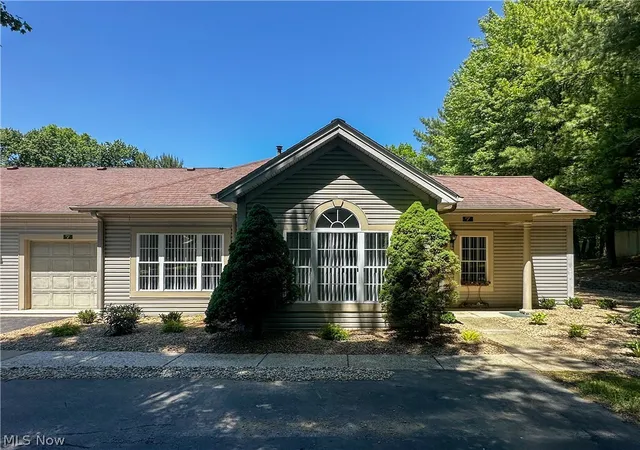 Homes for sale in Niles, OH | 7 Woodland Chase Blvd, Niles, OH 44446 | MLS# 5215983