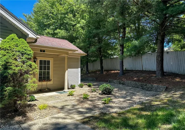 Homes for sale in Niles, OH | 7 Woodland Chase Blvd, Niles, OH 44446 | MLS# 5215983