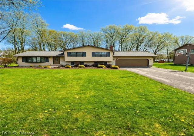 1st image of 6779 Colleen Dr, Youngstown, OH 44512 | MLS# 5216268