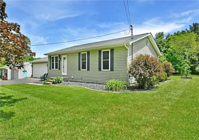 2nd image of 754 Warner Rd, Brookfield, OH 44403 | MLS# 5216063