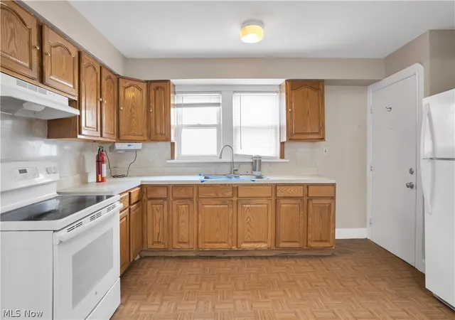Photo 4 of House for sale at 3533 Carlyle Ave, Cleveland, OH 44109 | MLS# 5212922 | Listing updated on 2026-07-13