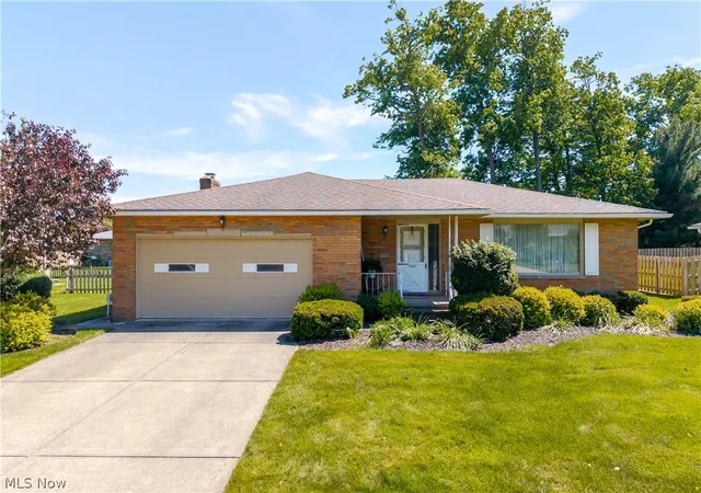 Homes for sale in Middleburg Heights, OH | 13899 Chippewa Trl, Middleburg Heights, OH 44130 | MLS# 5213321