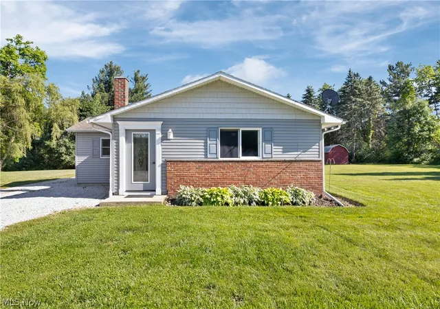 Homes for sale in Doylestown, OH | 13095 Portage St, Doylestown, OH 44230 | MLS# 5196348