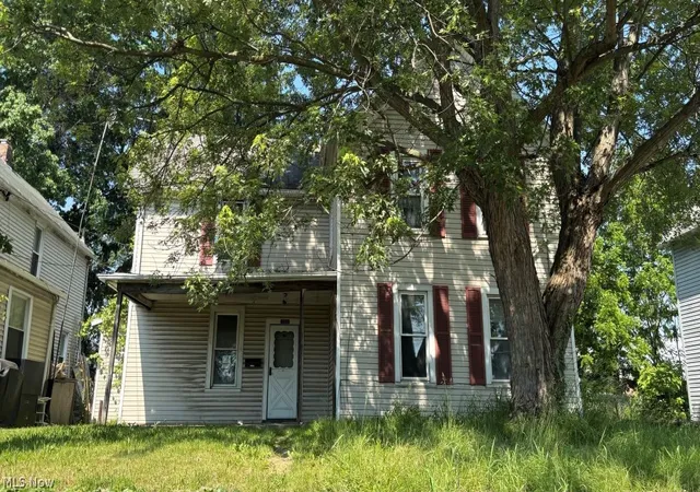 1st image of 756 Brown St, Akron, OH 44311 | MLS# 5215912