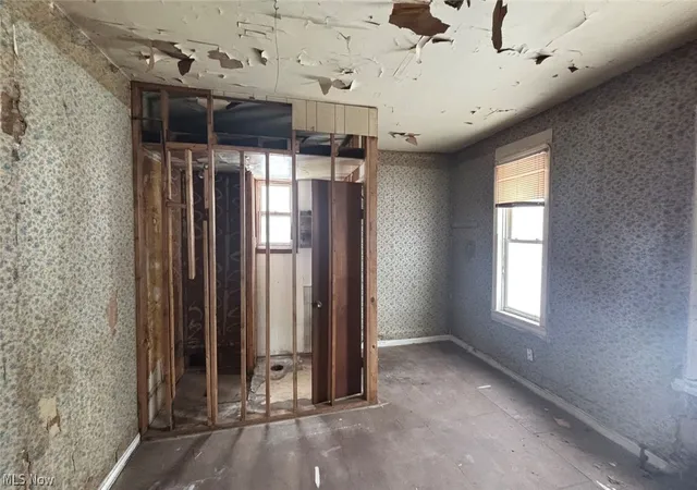 4th image of 756 Brown St, Akron, OH 44311 | MLS# 5215912