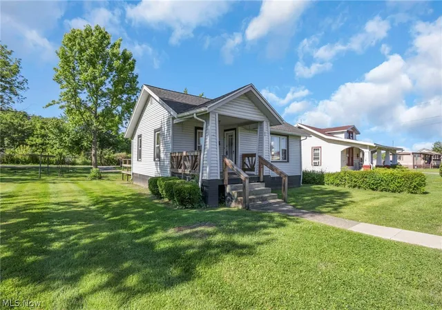 Homes for sale in New Lexington, OH | 204 E Jefferson St, New Lexington, OH 43764 | MLS# 5216311