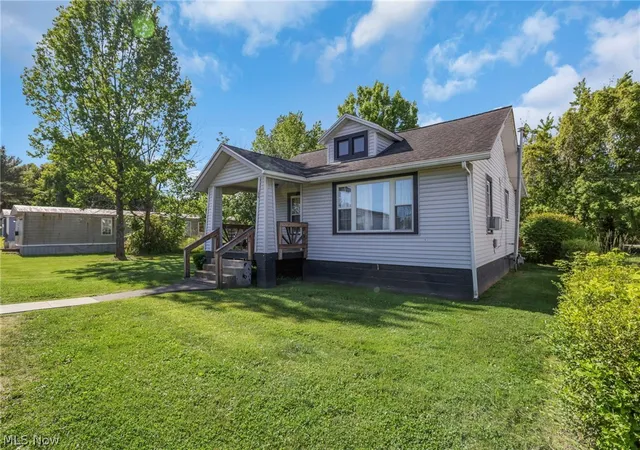 Homes for sale in New Lexington, OH | 204 E Jefferson St, New Lexington, OH 43764 | MLS# 5216311