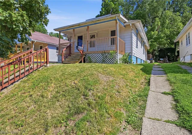 2nd image of 578 Plum Ave, Akron, OH 44305 | MLS# 5215837