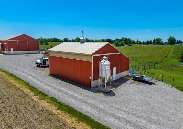 2nd image of 10550 Amish Ridge Rd, Somerset, OH 43783 | MLS# 5216343