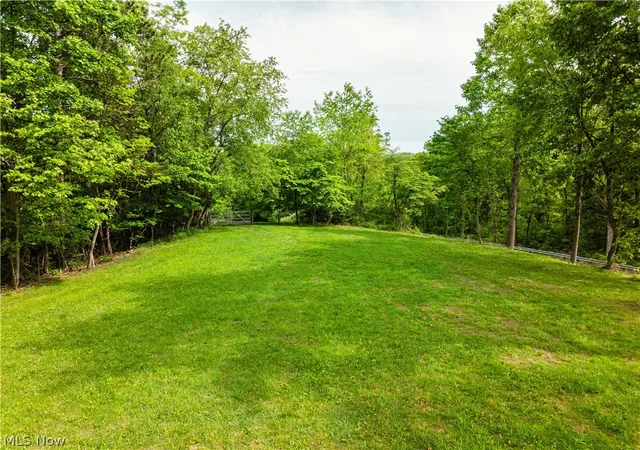 Homes for sale in Uhrichsville, OH | Edie Hill Rd Se, Uhrichsville, OH 44683 | MLS# 5216414