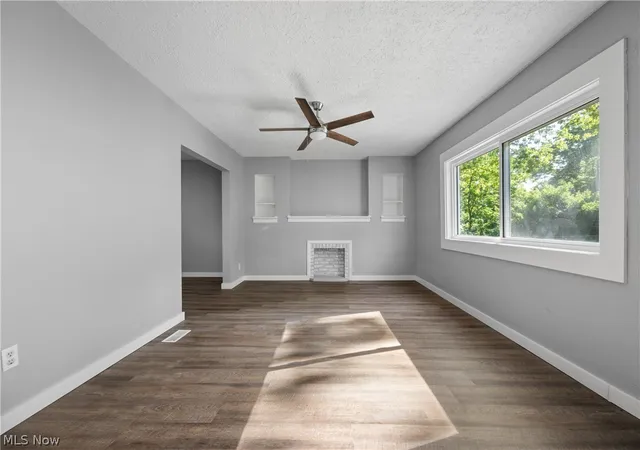 Photo 3 of Sale Pending at 143 Malacca St, Akron, OH 44305 | MLS# 5215593 | Listing updated on 2026-08-27