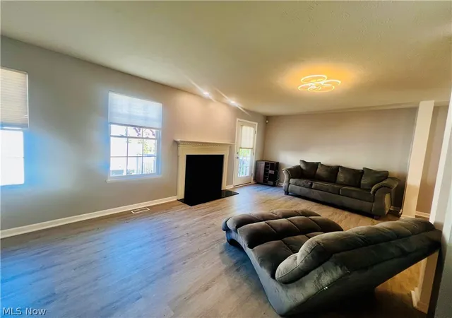 Listing Photo 5 - Condo for sale in building located at 1963 E 85th St, Cleveland, OH 44106