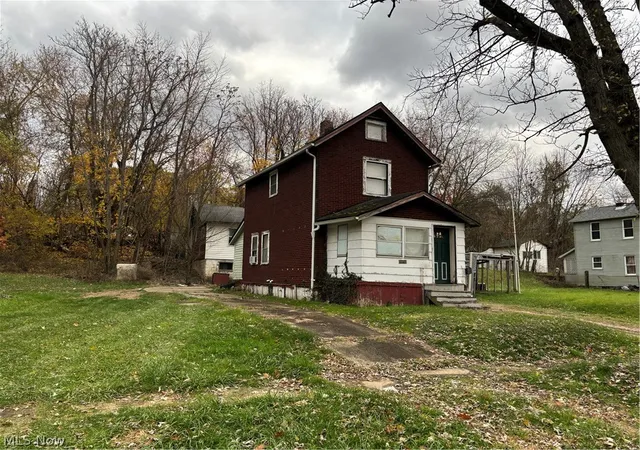 Homes for sale in Youngstown, OH | 1125 N Garland Ave, Youngstown, OH 44505 | MLS# 5216507