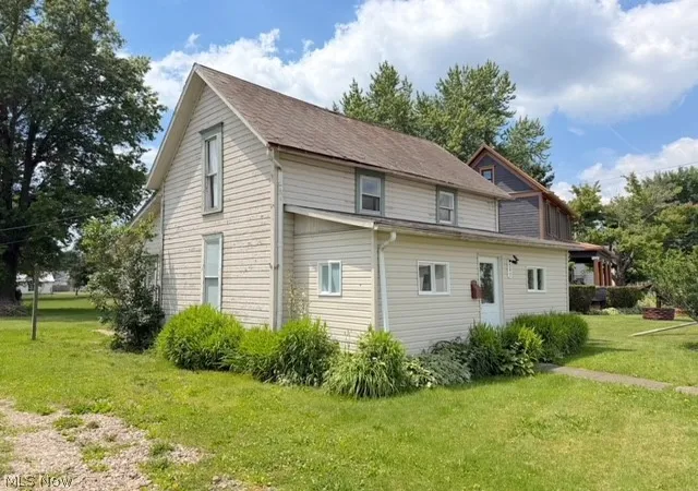 Homes for sale in Newcomerstown, OH | 547 W State St, Newcomerstown, OH 43832 | MLS# 5216271