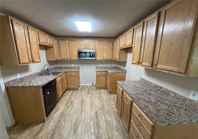 4th image of 127 E 270Th St, Euclid, OH 44132 | MLS# 5215517