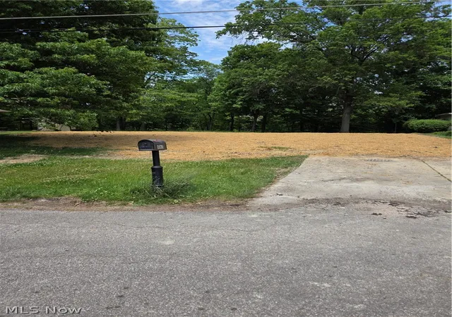 Photo 1 of Land for sale at 1065 Rosealee Ave, Elyria, OH 44035 | MLS# 5216614 | Listing updated on 2026-07-29