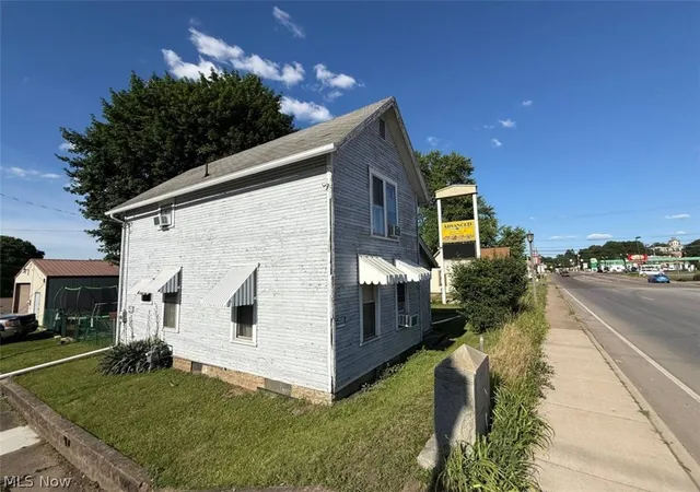 Homes for sale in Coshocton, OH | 104 Chestnut St, Coshocton, OH 43812 | MLS# 5216636