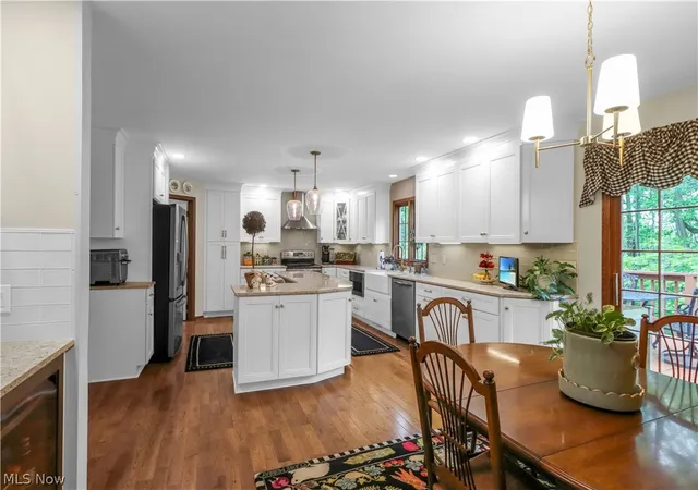 2nd image of 8015 Hansom Pl, Concord Township, OH 44060 | MLS# 5216307