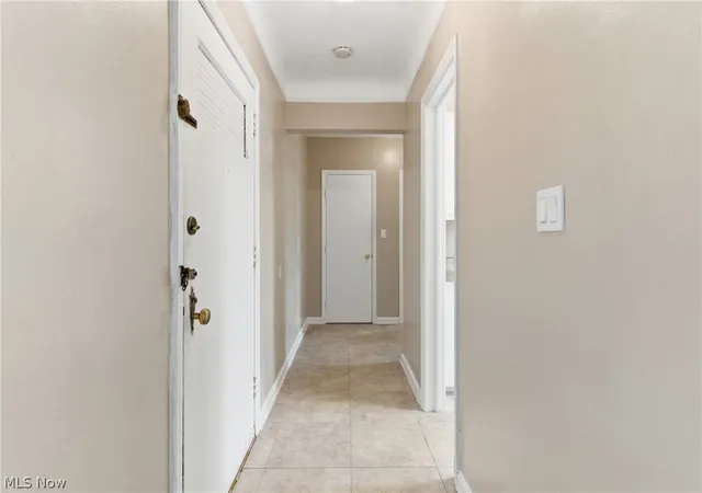 Listing Photo 4 - Condo for sale in building located at 15820 Van Aken Blvd, Shaker Heights, OH 44120 - Unit #507