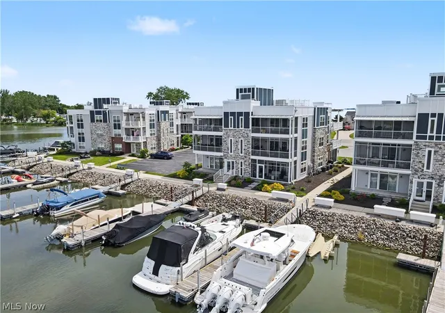 Homes for sale in Lakeside Marblehead, OH | 2602 S Waterside Ct #512, Lakeside Marblehead, OH 43440 | MLS# 5211126