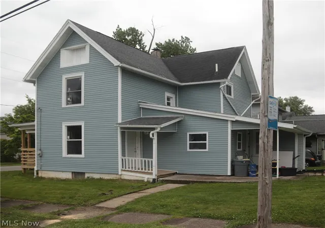 image of 705 9th St Sw, Massillon, OH 44647 | MLS# 5216680